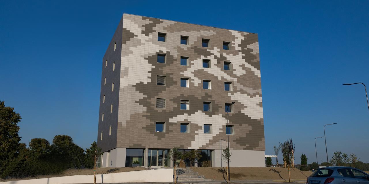 Hotel The Cube Fidenza Exterior foto